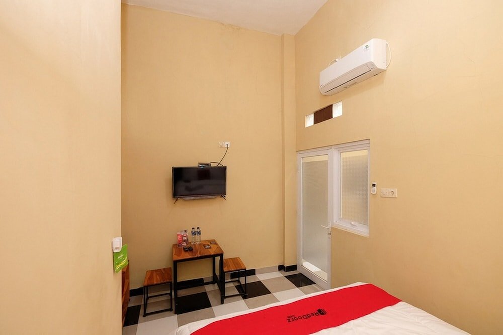 Фото RedDoorz Syariah @ Selomangleng Kediri
