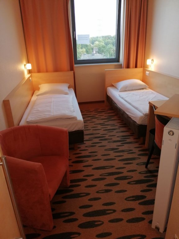 Фото Hotel Rhein-Ruhr