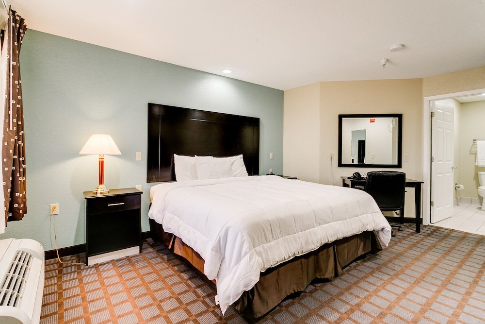 Фото Ranger Inn and Suites