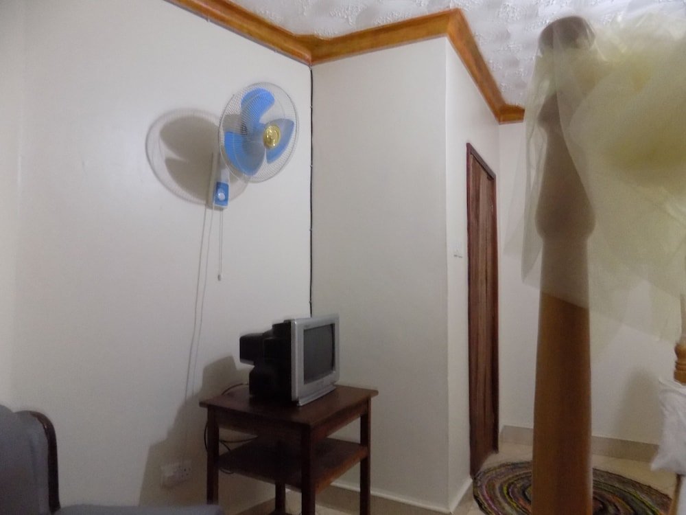 Фото R & R Gardens