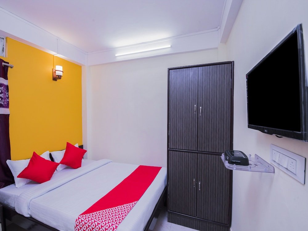 Фото Oyo 16152 Home Away Home