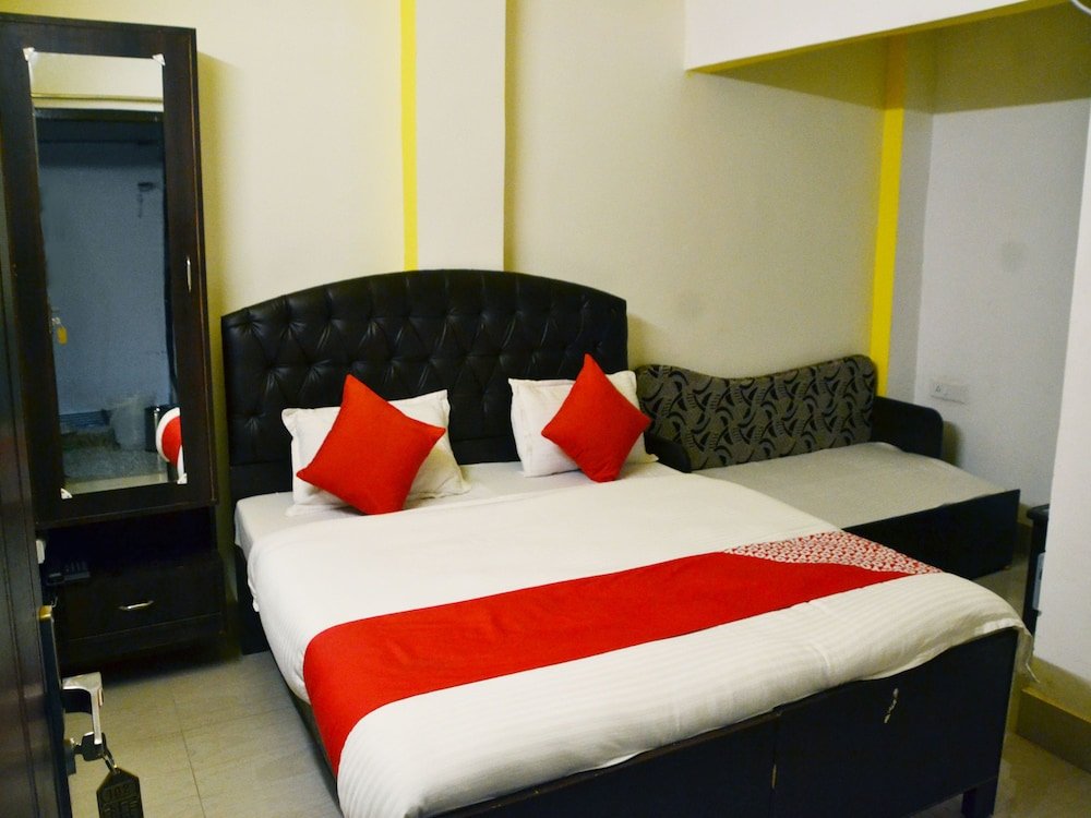 Фото Oyo 13086 Temple City Guest House