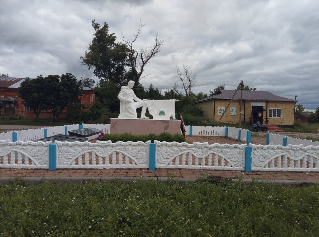 Памятник, мемориал Братская могила советских воинов, Орловская область, фото
