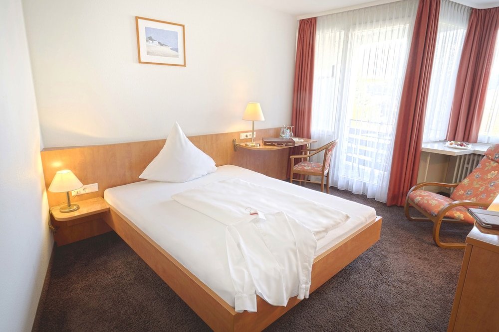 Фото Hotel Waldachtal