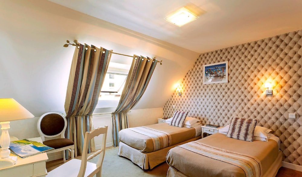 Фото Hôtel Saint Jean