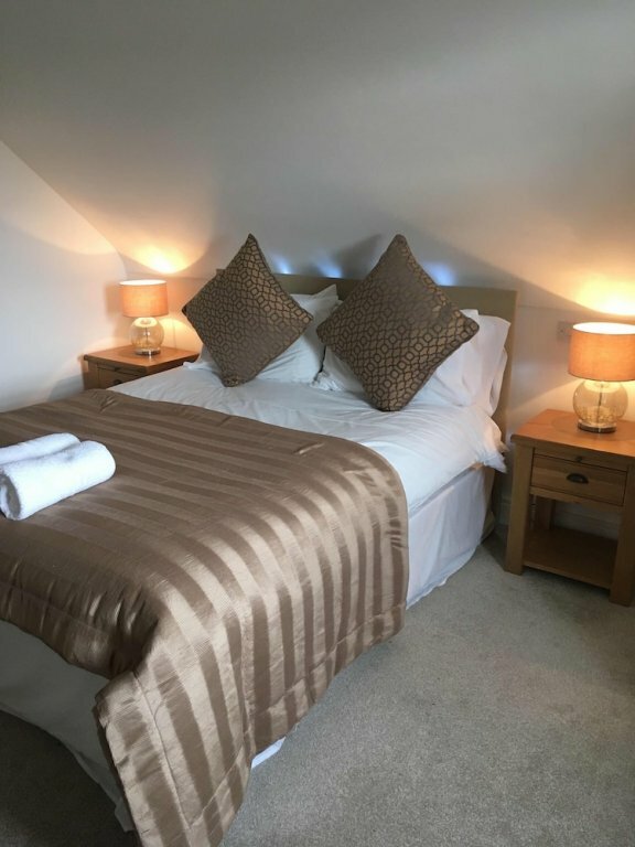 Hotel The Rocks Bed & Breakfast, County Antrim, photo