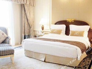 Гостиница New Orient Landmark Hotel