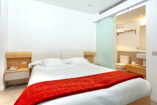 Внешний вид отеля Nm Suites в Кастеле д'Аро, Платхе д'Аре и С'Агаре, фото 2