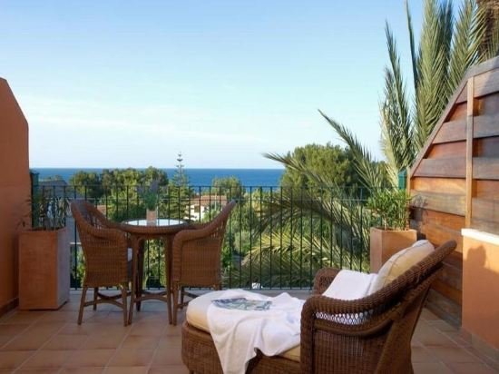 Фото Hotel Les Rotes