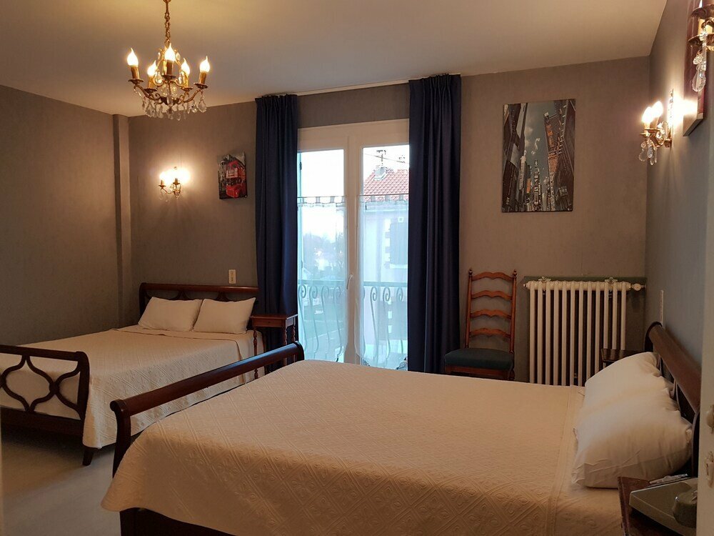 Hotel Hôtel du Commerce, Charente, photo