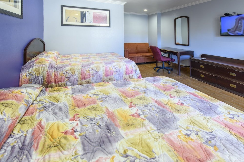 Фото Hyland Inn Long Beach