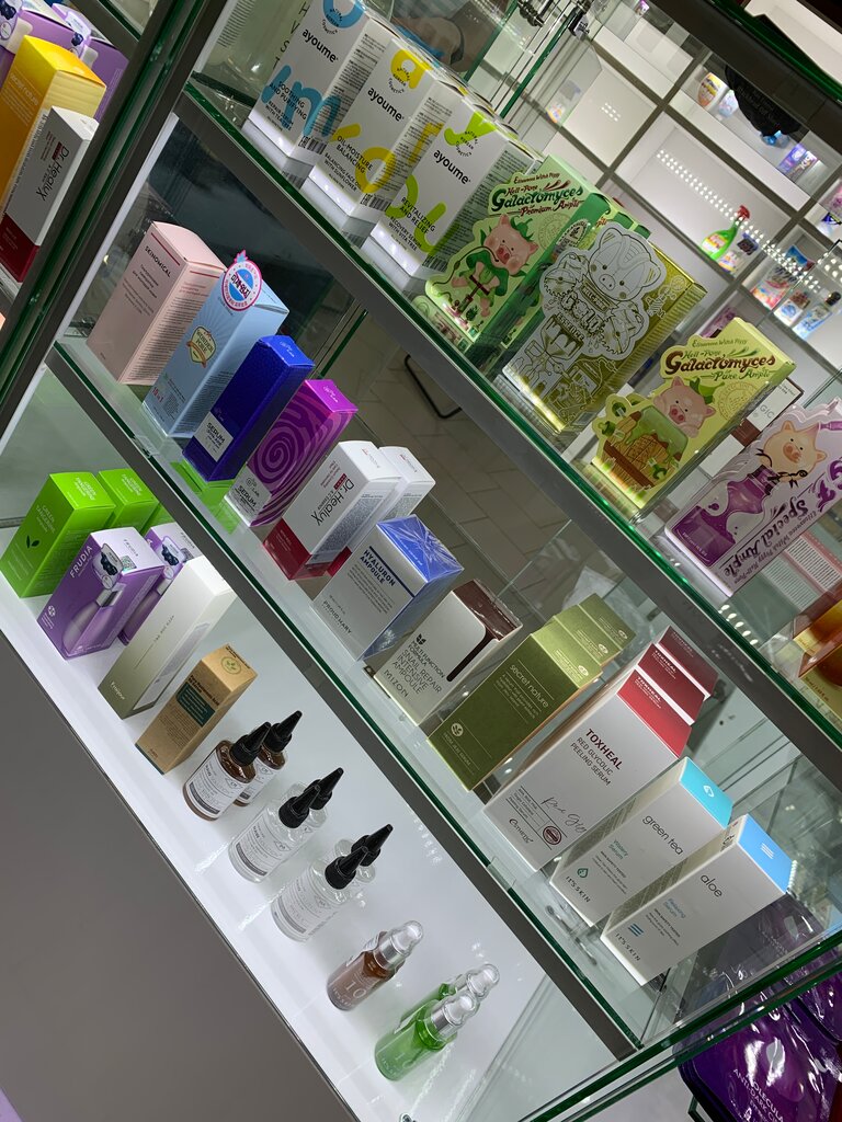 متجر بيع العطور ومستحضرات التجميل Miss shop ، ، صورة