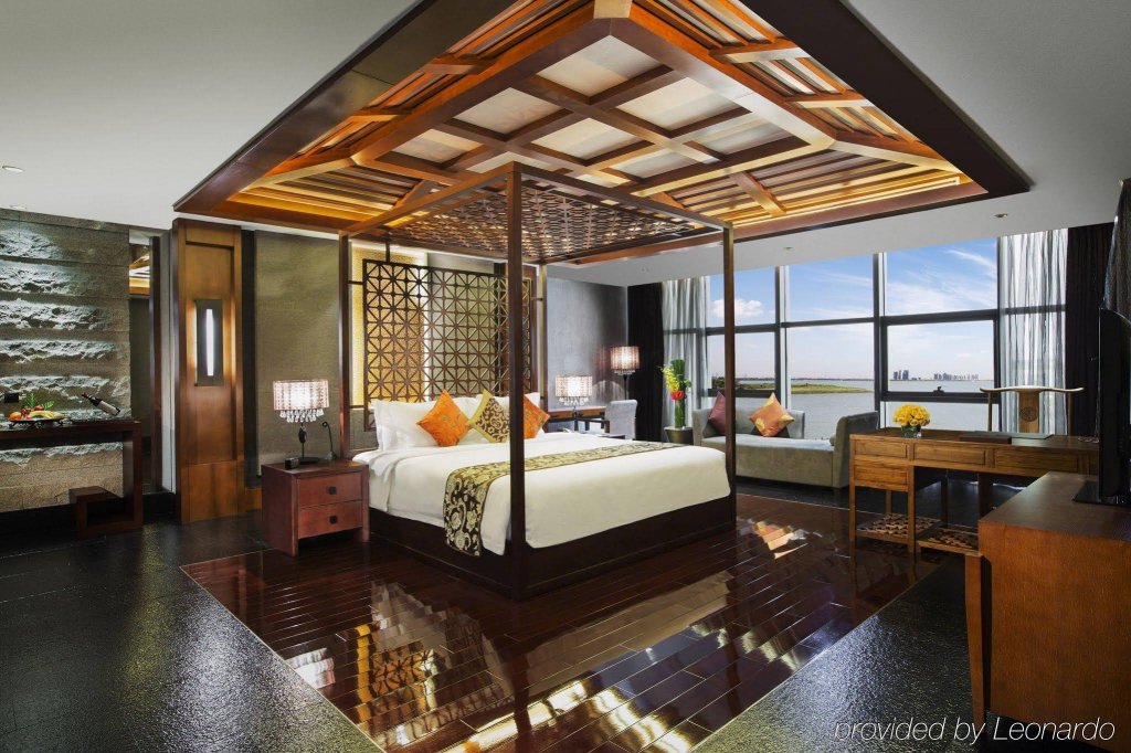 Фото Worldhotel Grand Dushulake Suzhou