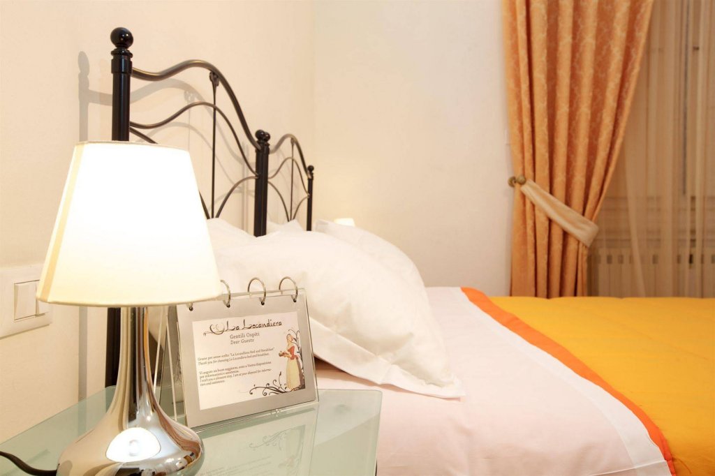 Фото La Locandiera B&b