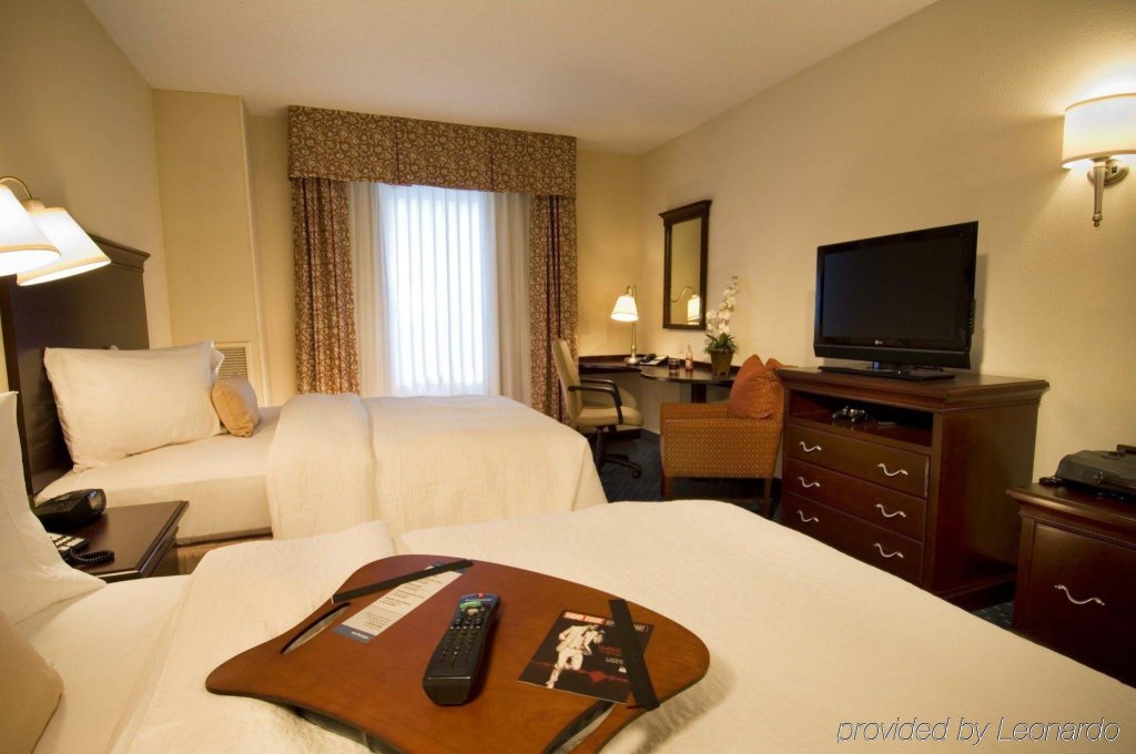 Фото Hampton Inn & Suites Washington-Dulles International Airport