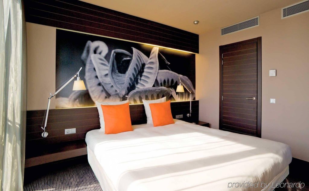 Фото Novotel Barcelona City