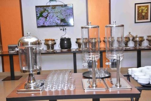 Фото Triguna Clarks Inn