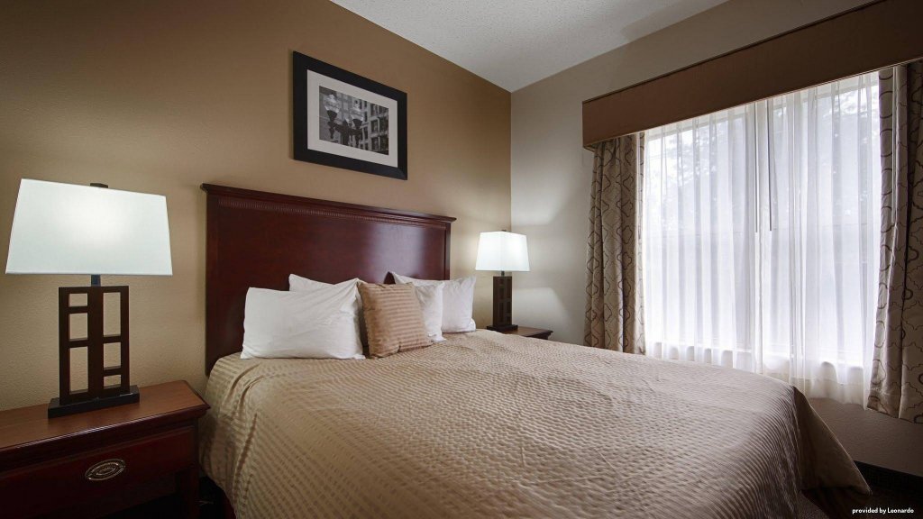 Фото Best Western Airport Suites