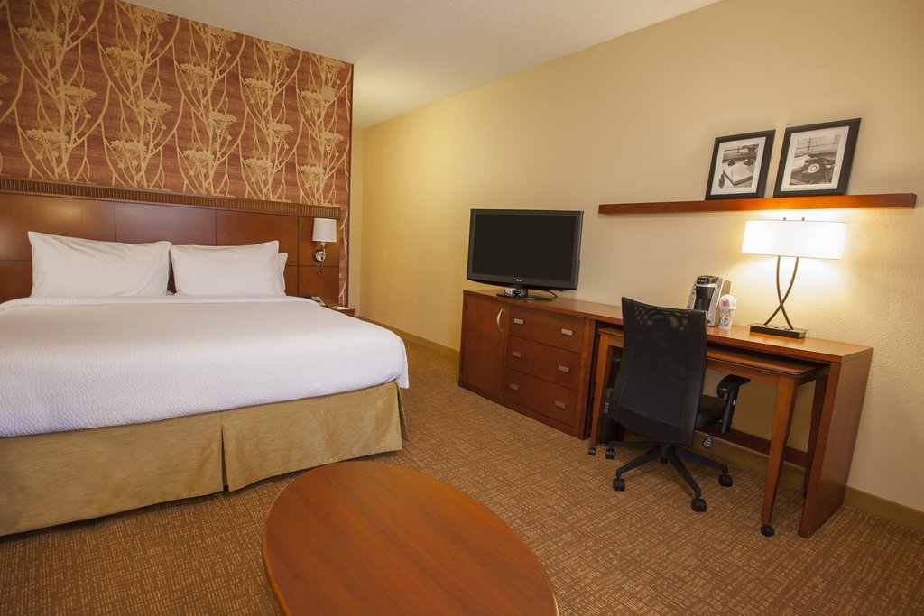 Фото Courtyard by Marriott Chicago Highland Park/Northbrook