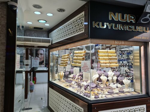 Nur Kuyumcusu Fotoğraf 1