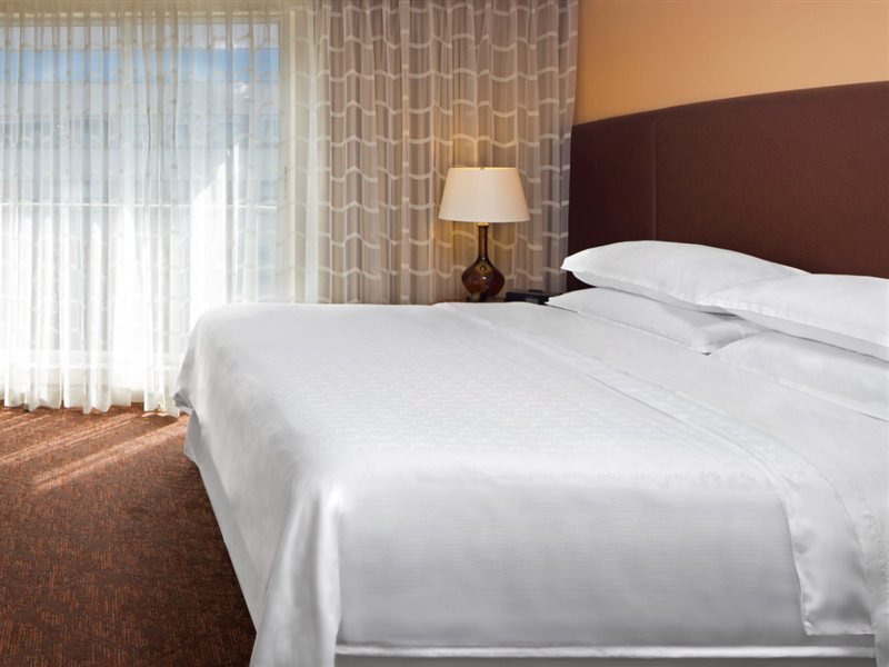 Фото Four Points by Sheraton Suites Tampa Airport Westshore