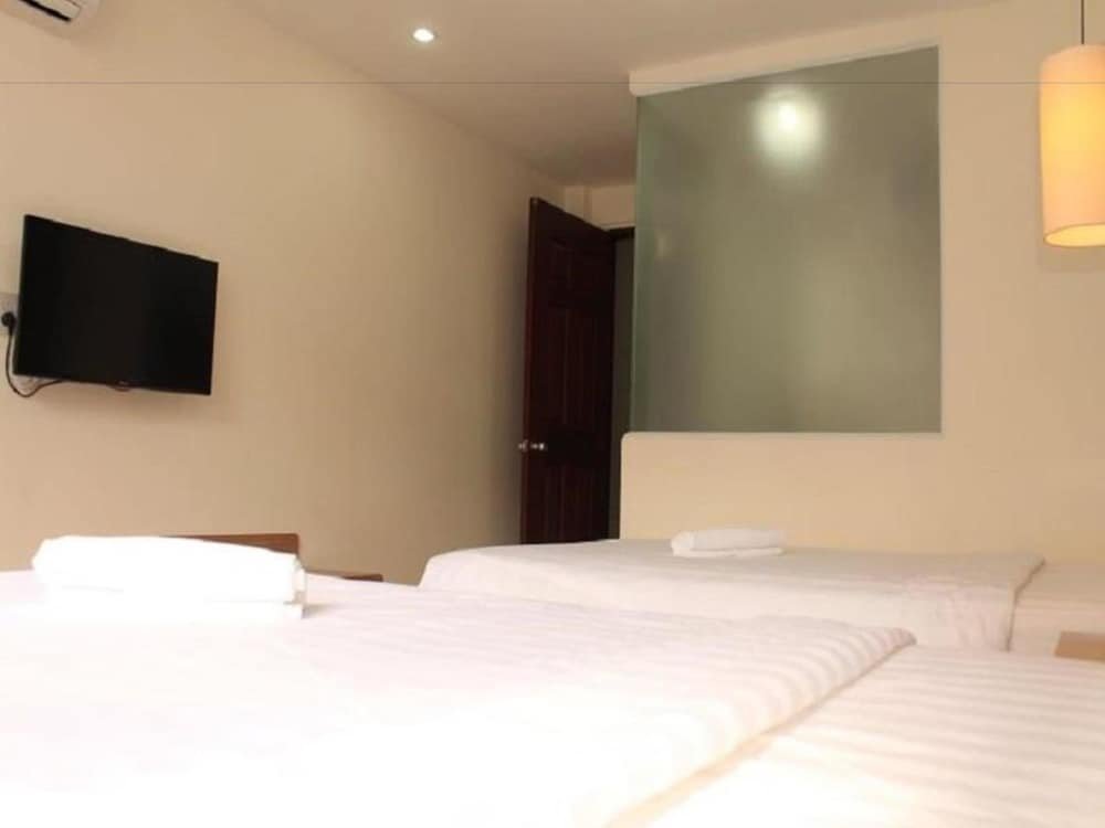 Фото Ailen Garden Hotel