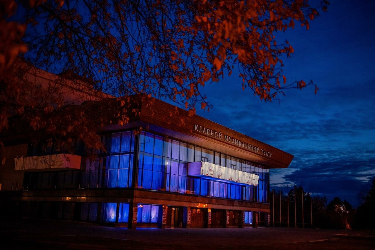 «6 театров Хабаровска» фото материала