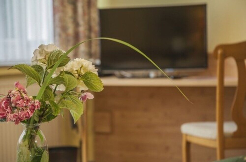 Фото Akzent Hotel Gut Hoeing