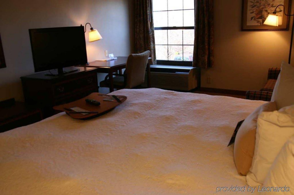 Фото Hampton Inn Franklin/Milford