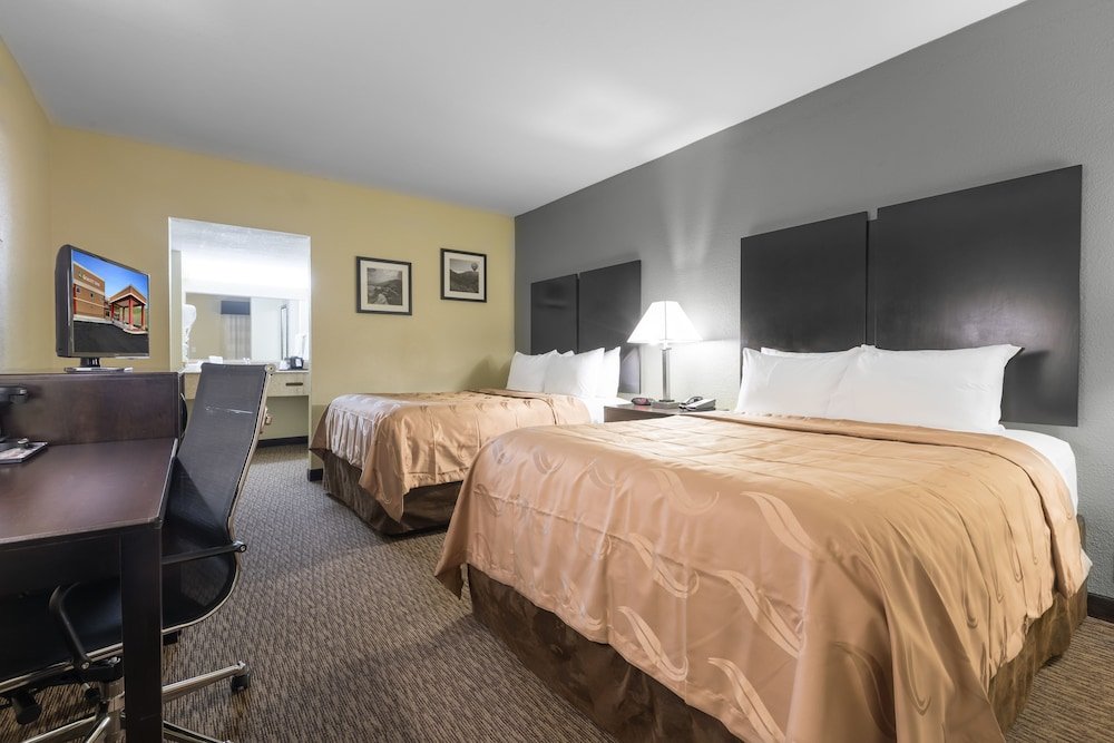 Фото Quality Inn Asheville Downtown Tunnel Road