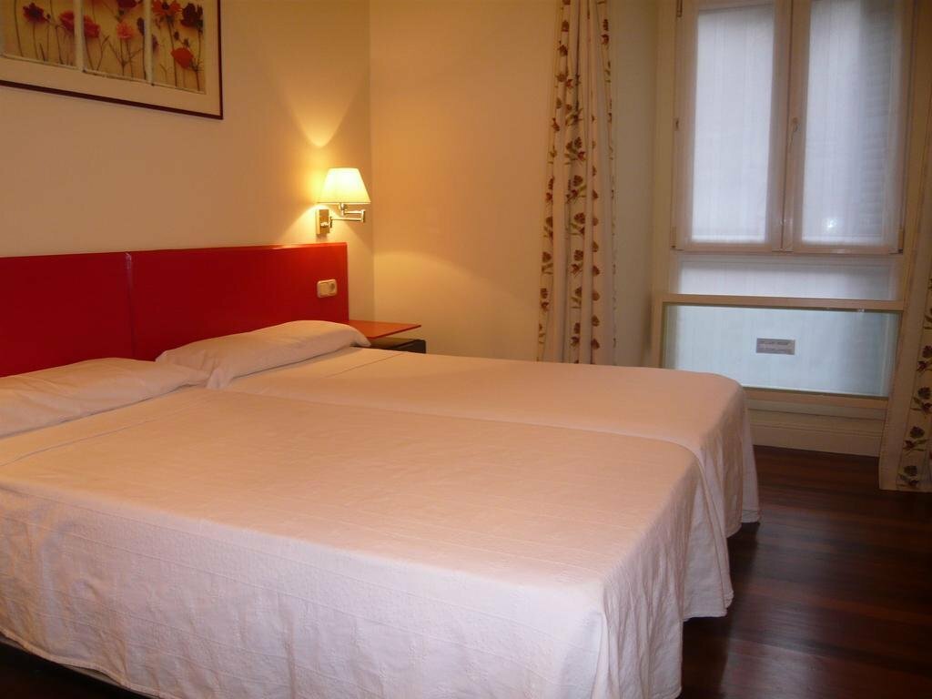 Hotel Pension Bikain, San Sebastian, photo