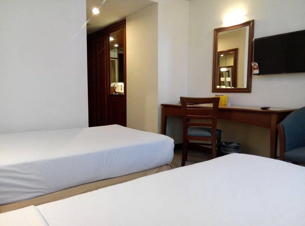 Фото Mandarin Court Hotel Kuala Lumpur