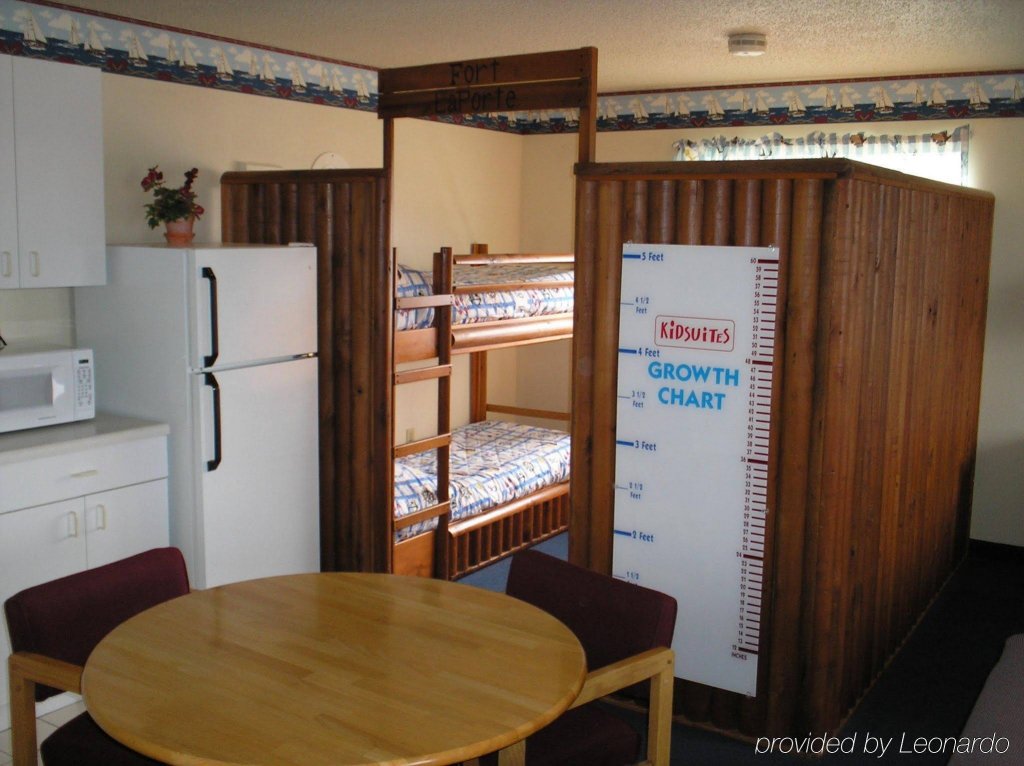 Фото Comfort Inn La Porte