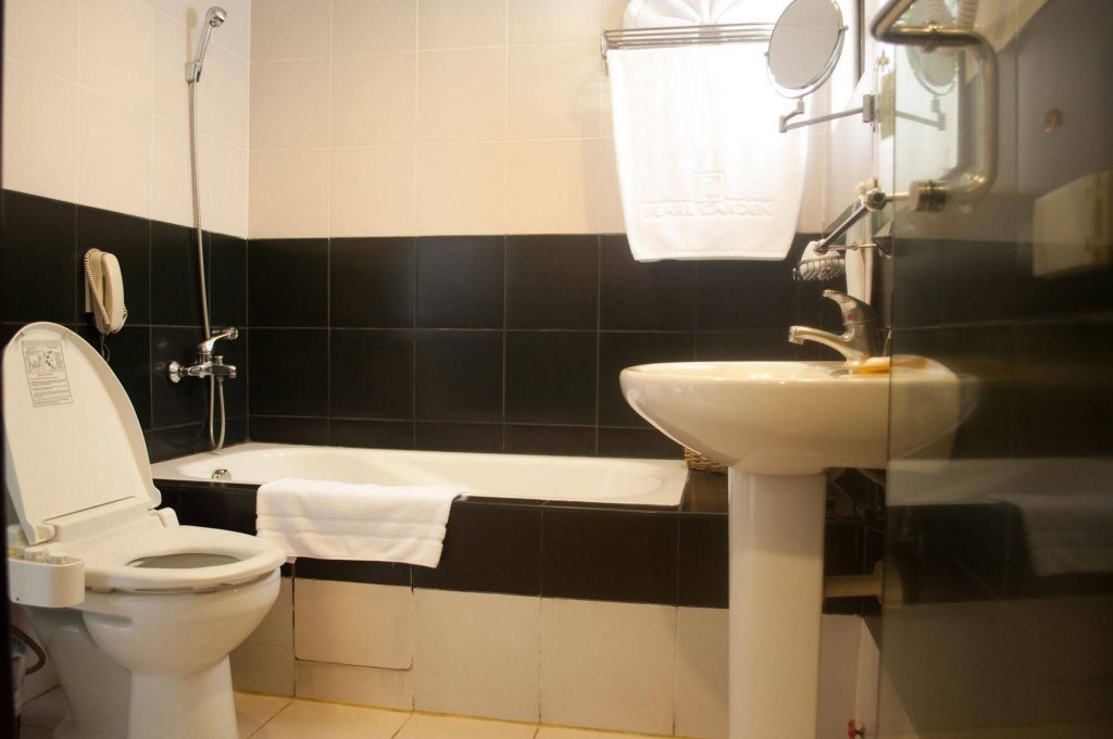 Фото Pearl Garden Hotel