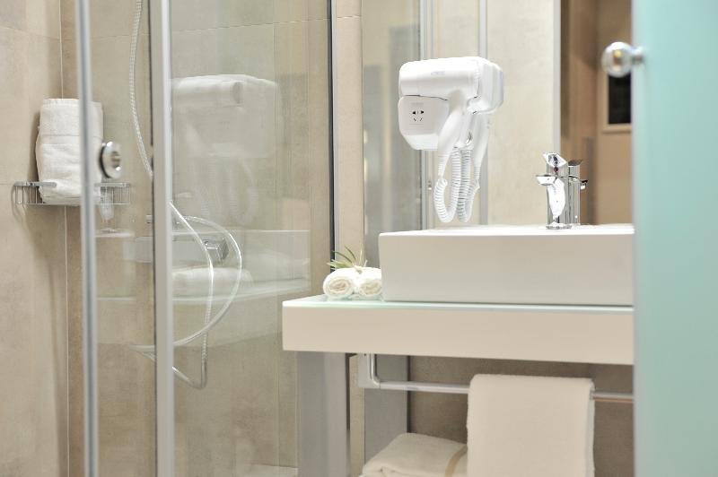 Фото Апарт-Отель Athens Platinum Rooms and Suites