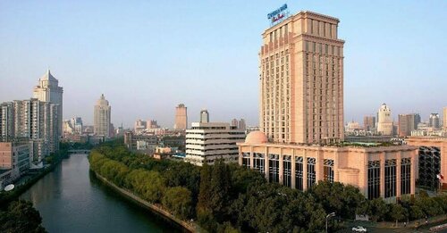 Внешний вид отеля Wyndham Grand Plaza Royale Ningbo в Нинбо, фото 1