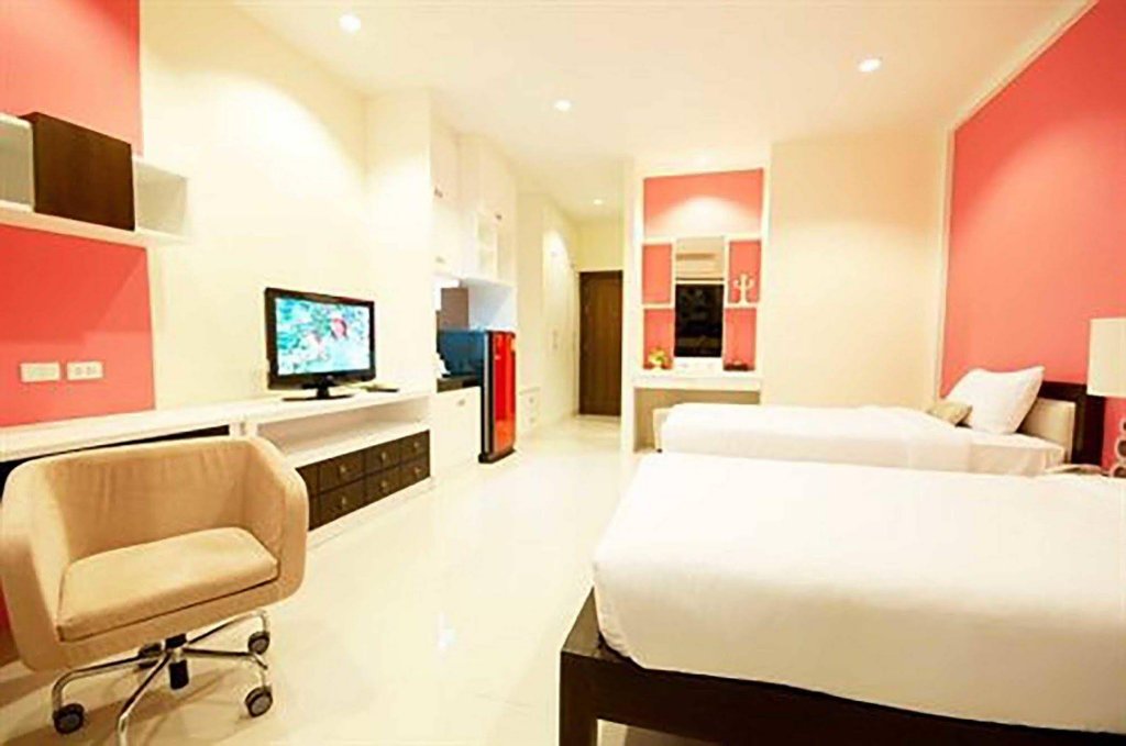 Фото The Empire Nimman