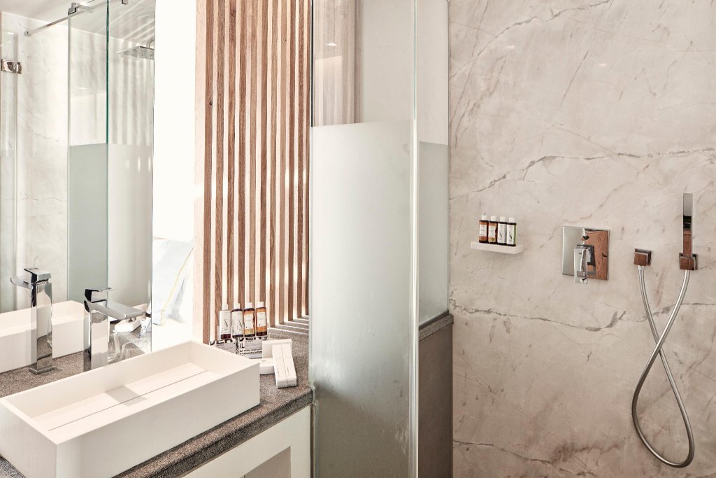 Фото 143834800053