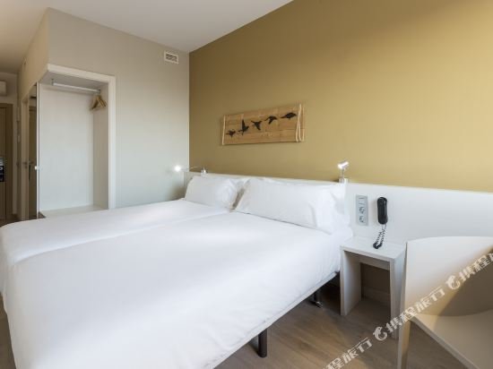 Фото B&b Hotel Viladecans