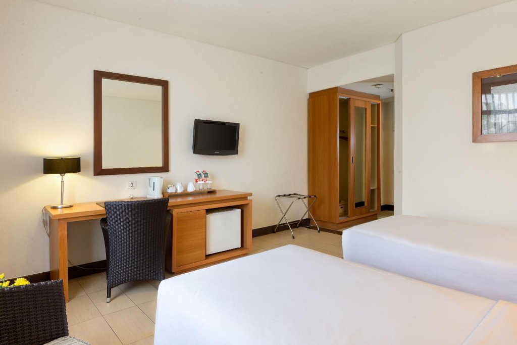 Фото Hotel Santika Bandung