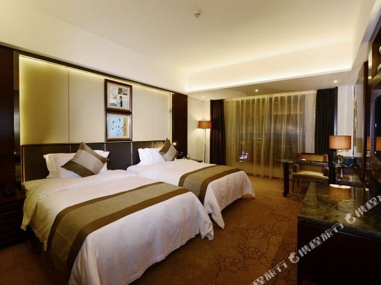 Фото Maoming International