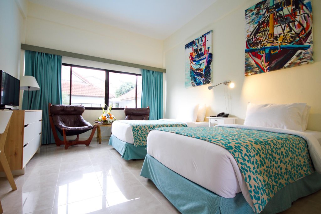 Фото Chom View Hotel