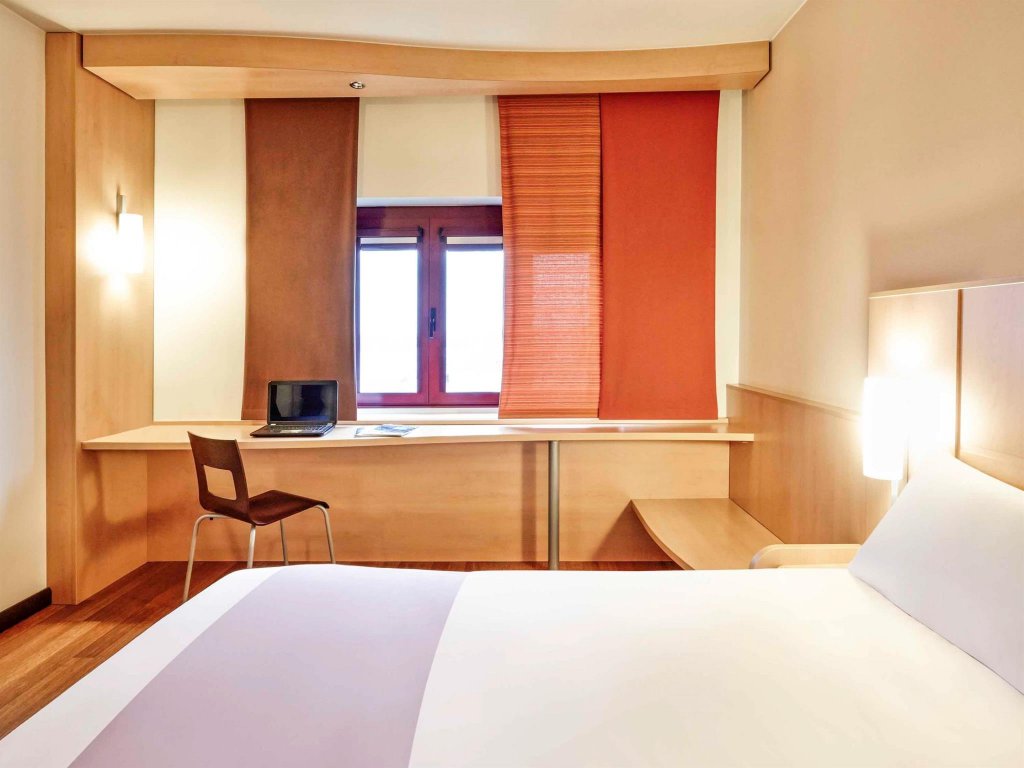 Фото Dc Hotel International