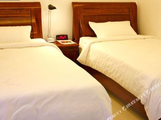 Фото Regency Grand Suites