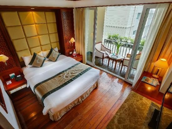 Фото Conifer Boutique Hotel