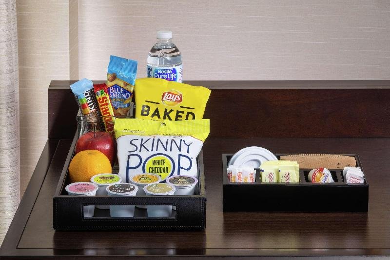 Фото Hampton Inn & Suites Chicago-Burr Ridge