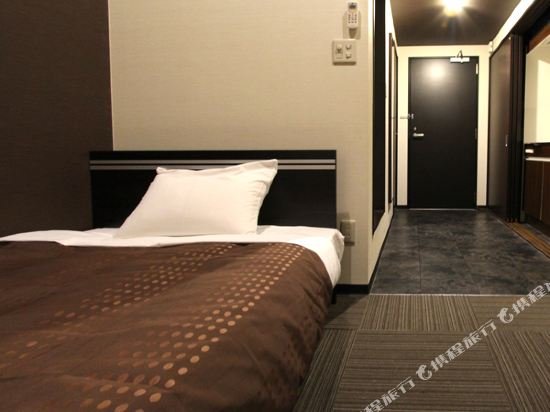 Фото Hotel LiVEMAX Esaka