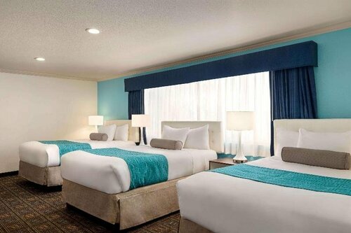 Гостиница Howard Johnson by Wyndham San Diego State University Area в Сан-Диего