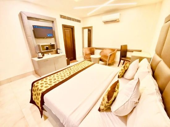 Фото Hotel Nagpal Regency