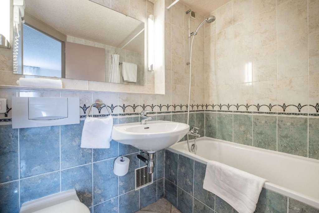 Фото Hôtel des Arcades Cachan